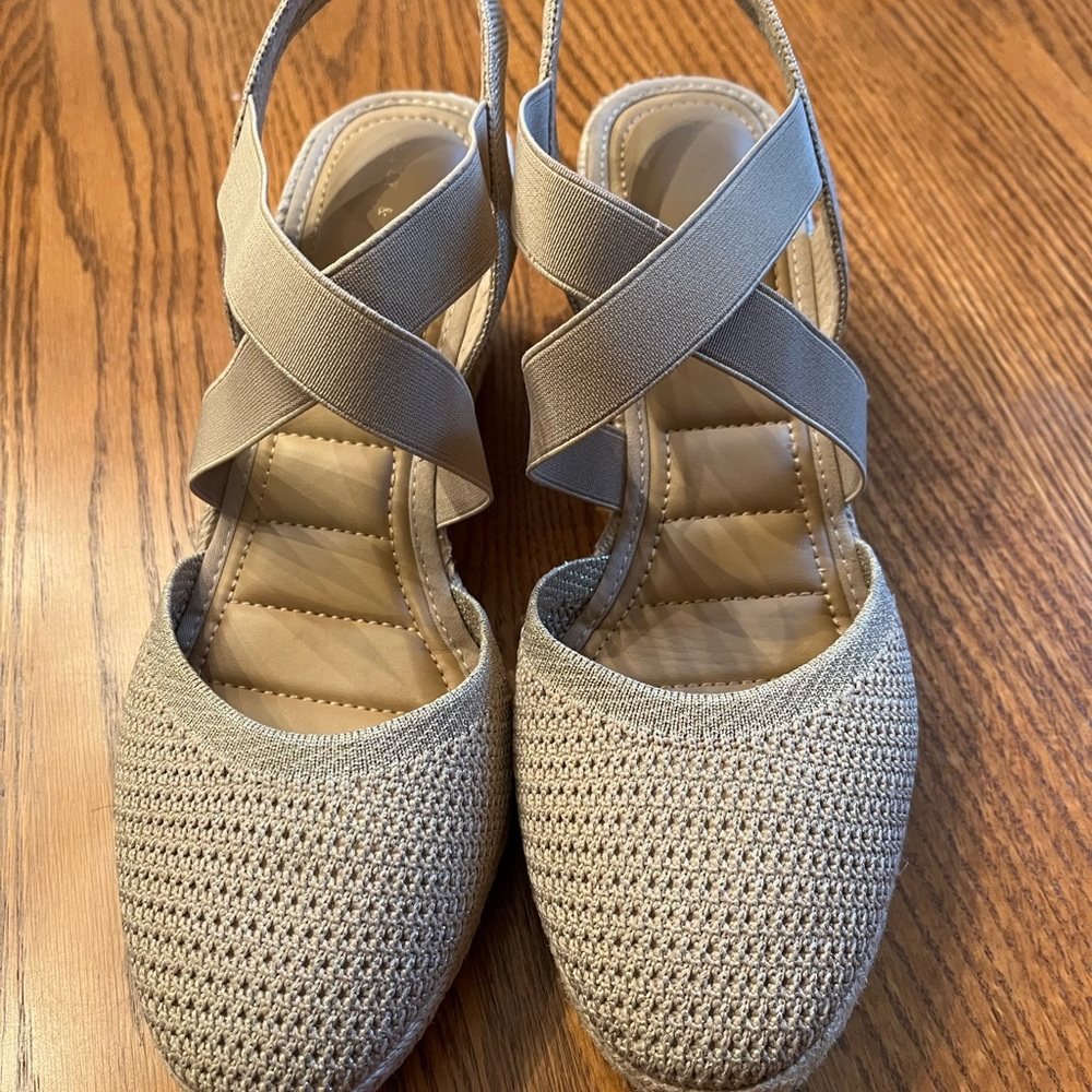 Elegant Beige Women's Shoes